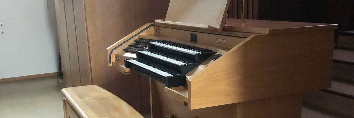 Der Spieltisch der Orgel in der Pallottinerkirche St. Marien.