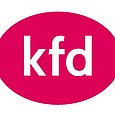 Abbildung des Logos der kfd - weiße Buchstaben auf pinkem Hintergrund